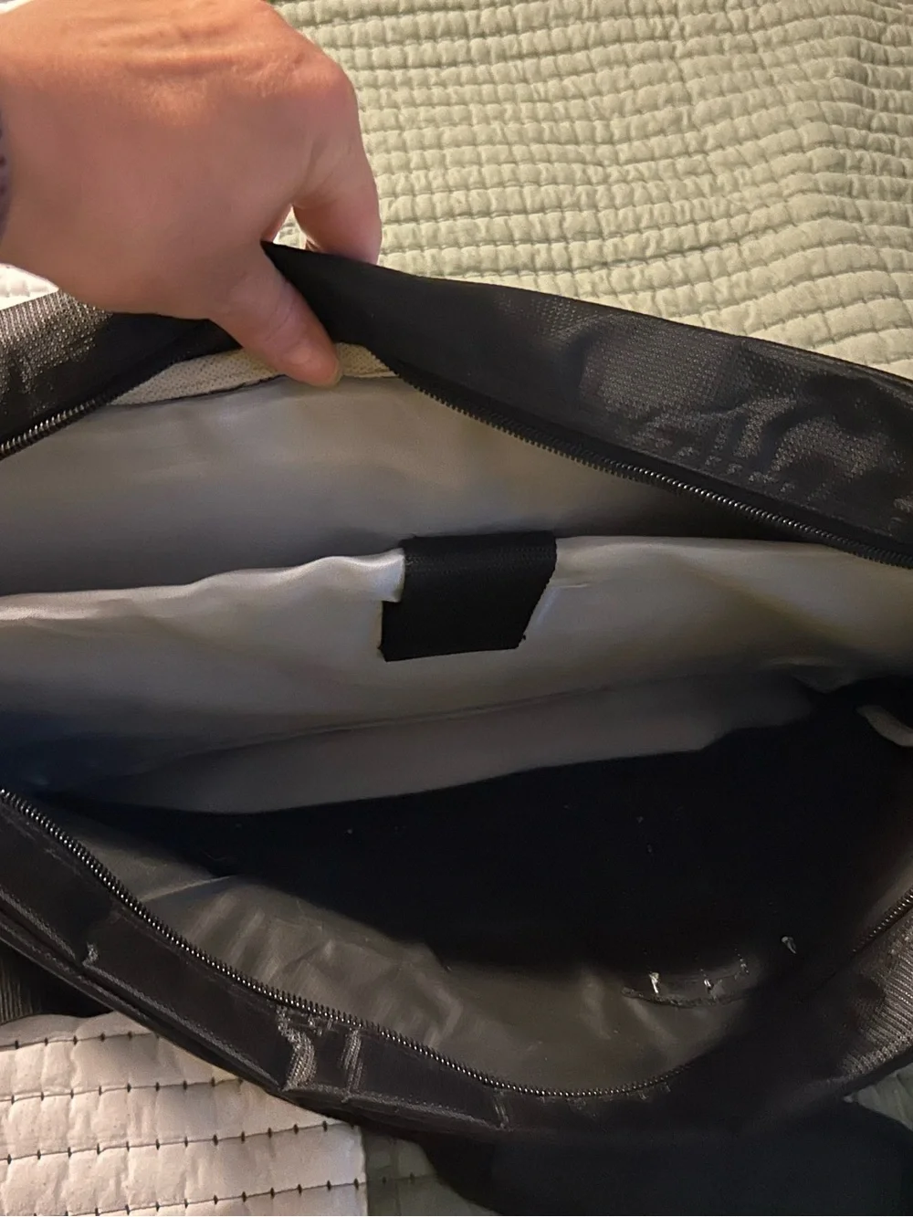 Laptop / computer, protecting black and red nylon messenger bag.